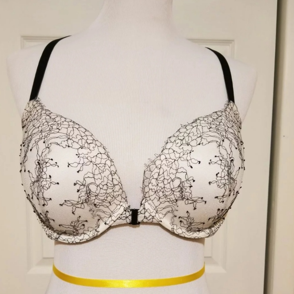 Victoria's Secret Very Sexy Racerback Push Up 38C